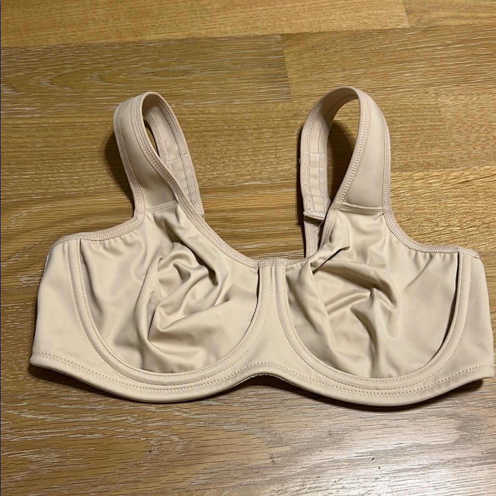 Wacoal Underwire Sports Bra - Women's size 38C NWOT.# 855170 - Picture 3 of 8